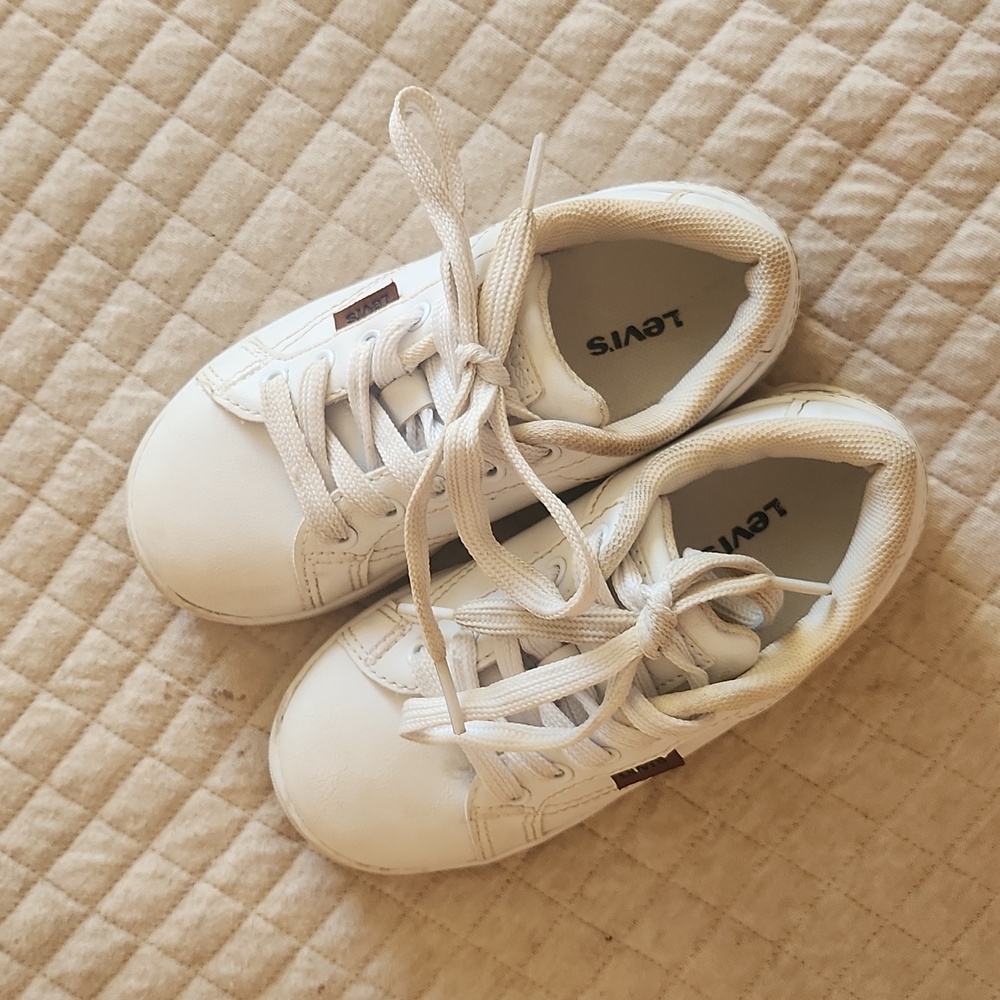 Levi's Shoes - Picture 4 of 7